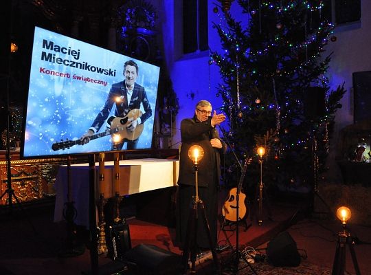 Koncert świąteczny z panem Maciejem Miecznikowskim