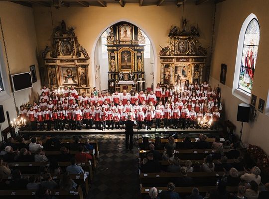 Chór Dziecięcy Biedronki z Niewieścina