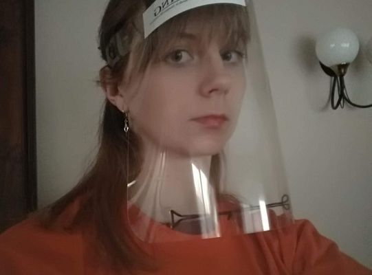 Przyłbice dla potrzebujących