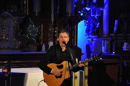 Koncert świąteczny z panem Maciejem Miecznikowskim