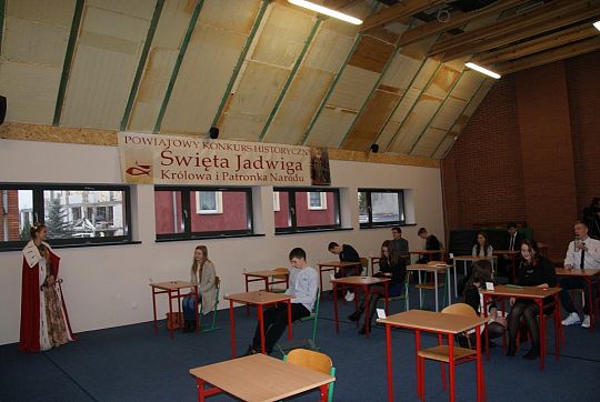 Finał VI powiatowego konkursu historycznego "Św. Jadwiga królowa i patronka narodu"